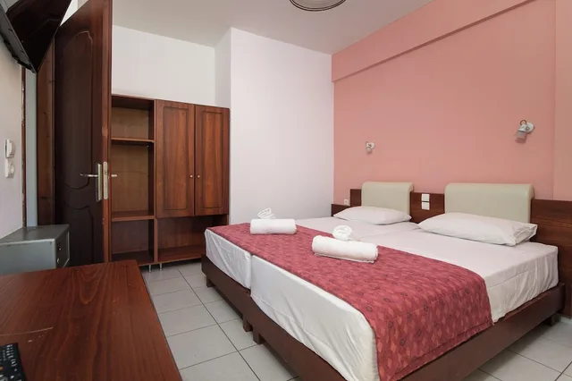 Apartment, Quadruple, Double and Twin Beds, Ground Floor, Ariadni Palace 1/6