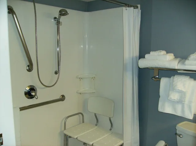 غرفة قياسية بسرير كوين لذوي الإعاقة، Best Western Plus Bradford Inn 3/3