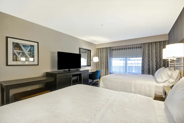 غرفة بسريرين كوين، Hampton Inn And Suites Los Angeles Burbank Airport 1/2