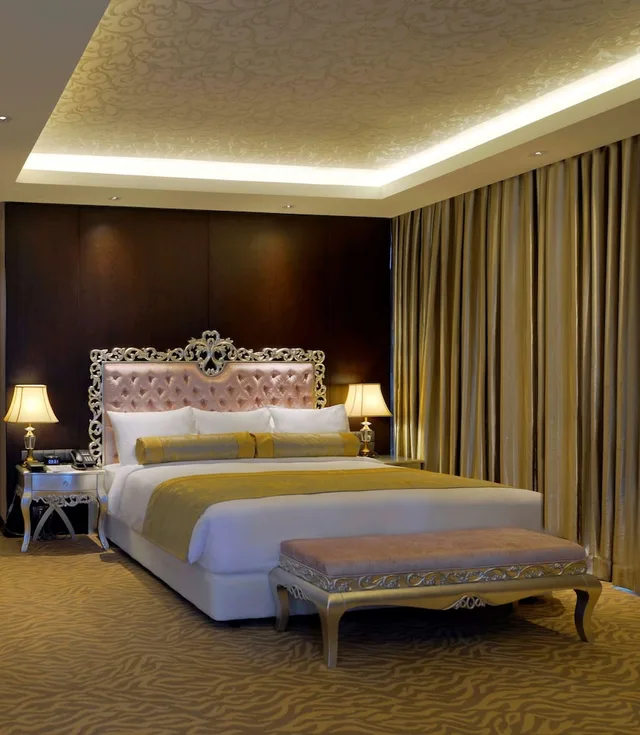 جناح ملكي بسرير كينج، Radisson Blu Chattogram Bay View 1/5