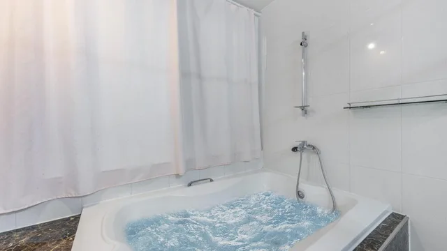 2 Bedrooms, Venice, Spa, Basic, Futon Bed, 1 Queen and 1 Single Bed، Gapyeong Rialto Pension 6/6