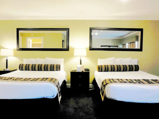 غرفة قياسية بسريرين كوين، Sea Breeze Inn And Cottages 4/8