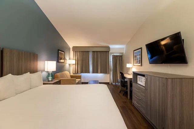 غرفة بسرير كينج تُحدَّد عند الوصول، Best Western Inn At Face Rock 2/6