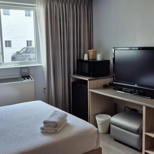 غرفة بسرير كوين، Motel6 Niagara Falls, On - Near The Falls 5/8