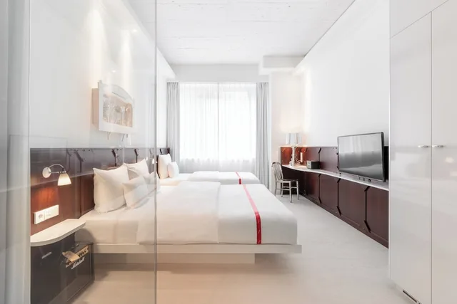 غرفة بسرير كوين، Ruby Leni Hotel Dusseldorf 2/2
