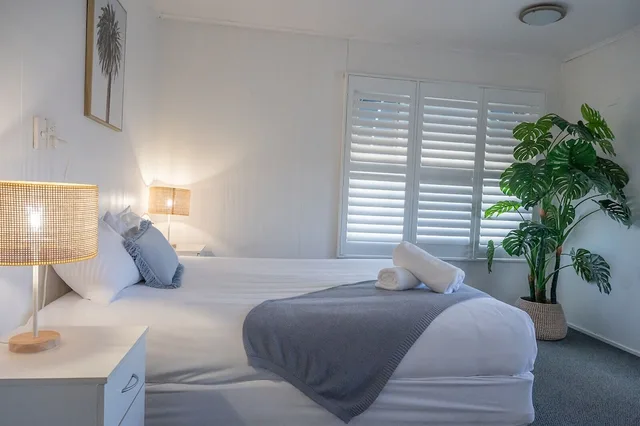 2 Bedrooms, Apartment, Queen and Twin Beds, Pacific Sun Bargara Beach Motel 1/7