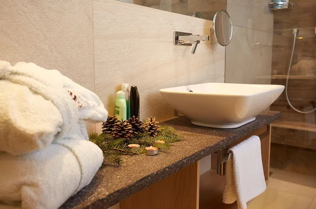 جناح بسرير كوين بحوض جاكوزي، Vidor Resort 1/1
