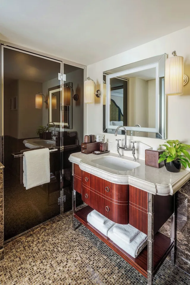 Colonial, King Bed، Maxwell Reserve Singapore, Autograph Collection 8/8