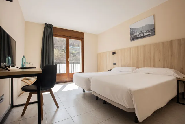 غرفة قياسية بسرير مزدوج أو سريرين منفصلين، Hotel Encamp 1/3