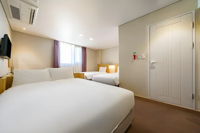 غرفة عائلية ثلاثية بسرير مزدوج، Tower Hill Hotel 1/2