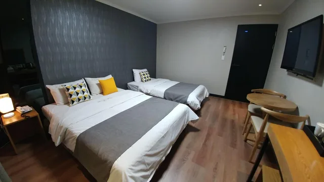 Standard, Triple, HOTEL TONG YEONDONG JEJU 2/10