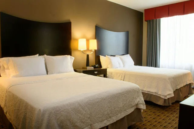 غرفة بسريرين كوين، Hampton Inn Suites Montgomery 3/7