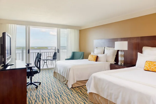 Tower, 2 Queen Beds, Water Front, Balcony, Marriott Sanibel Harbour Resort And Spa 1/9