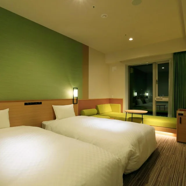 Standard, Twin Beds, Sofa, The Singulari Hotel And Skyspa At Universal Studios Japan 2/9