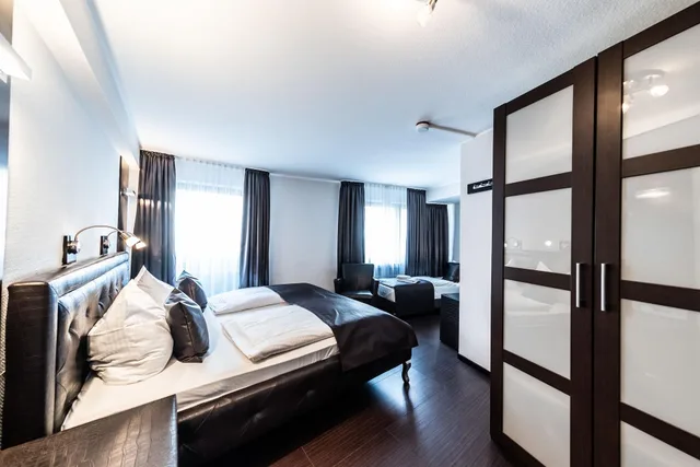 غرفة ثلاثية، Mauritius Komfort Hotel In Der Altstadt 2/9