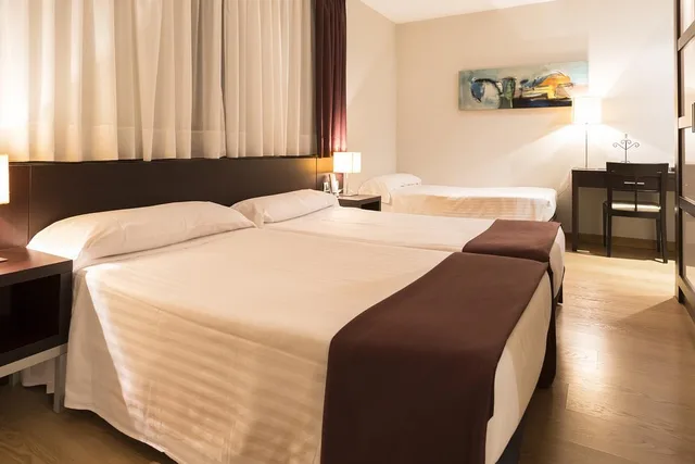 غرفة قياسية بسرير مزدوج، Hotel Plazaola 1/4