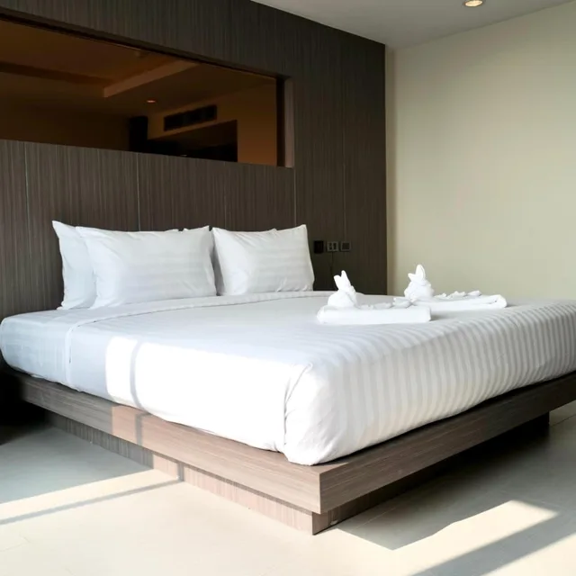 غرفة بسرير كينج بإطلالة على البحر، Hermann Hotel Pattaya 1/6