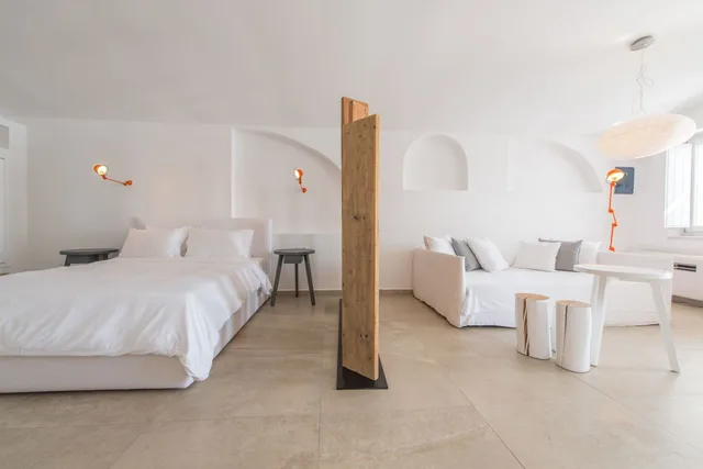 Suite, Queen Bed, Caldera View, Hot Tub، Santorini Secret Suites and Spa - Adults Only 2/3