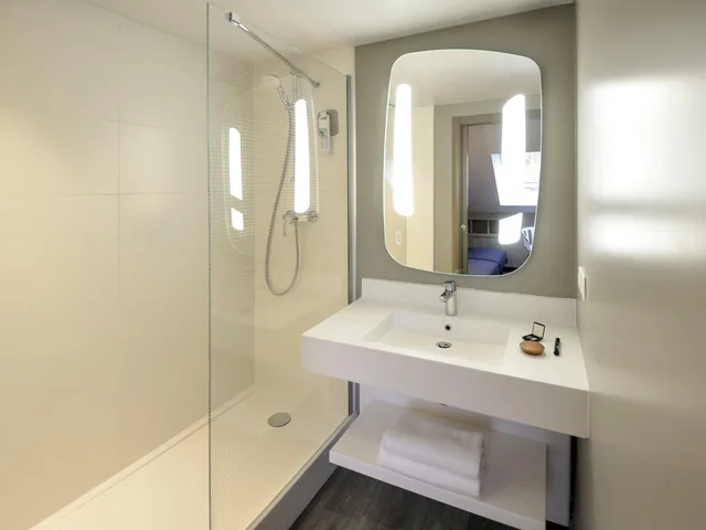 غرفة عائلية بسرير كينج مع أريكة، Ibis Maisons Laffitte 7/8