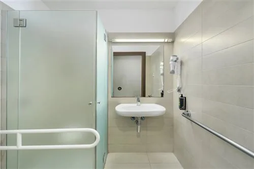 غرفة بسرير مزدوج أو سريرين منفصلين، B&B Hotel Milano Monza 1/1