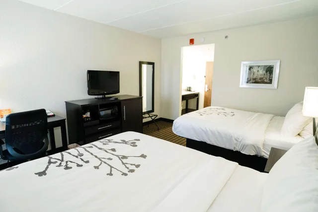غرفة رباعية بسريرين كوين، Sleep Inn & Suites West Knoxville 10/10