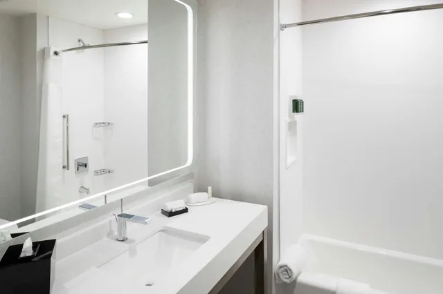 غرفة بسريرين كوين، Courtyard Houston Heights I 10 2/2