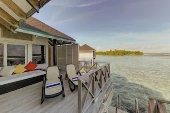 Overwater, Bungalow, King Bed، Cinnamon Dhonveli Maldives 1/1