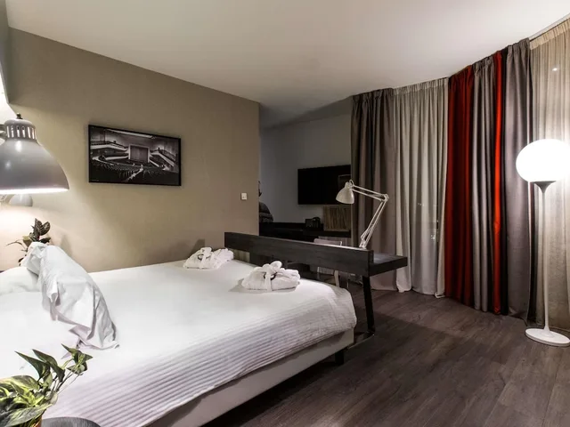 غرفة بريفيليج بسرير كينج بشرفة مع أريكة، MERCURE FIRENZE CENTRO 9/10