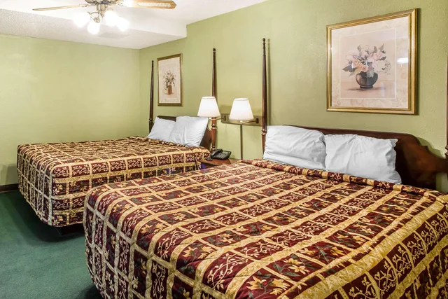 جناح بسريرين كوين، Rodeway Inn & Suites Smyrna - Nashville Area 2/4