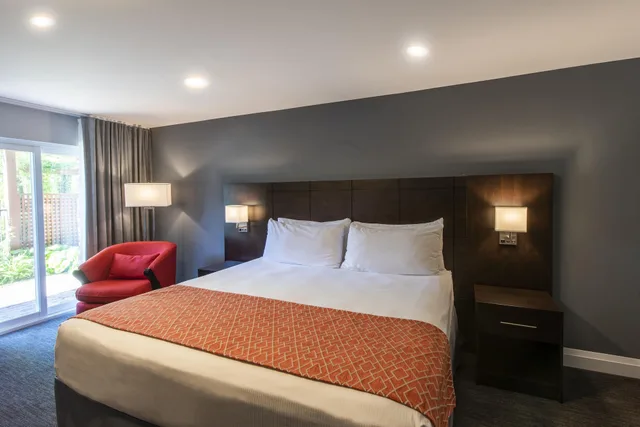 غرفة ديلوكس بسرير كينج، Georgian Bay Hotel, Trademark Collection by Wyndham 1/5