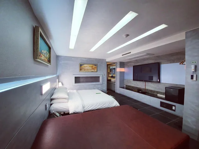 غرفة فاخرة بسرير مزدوج بجاكوزي، Friendly Dh Naissance Hotel By Mindrum Group 2/10