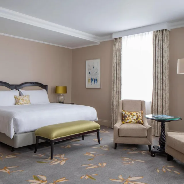 غرفة تنفيذية تنفيذية بسرير كينج مع دخول الصالة، JW Marriott Grosvenor House London 1/2