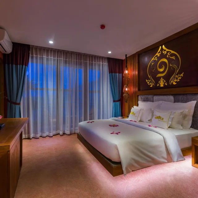 Luxury, Suite, King Bed, Golden Temple Boutique 2/10