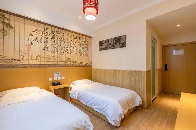 Deluxe, Single Bed, Dragon King Hostel 1/8