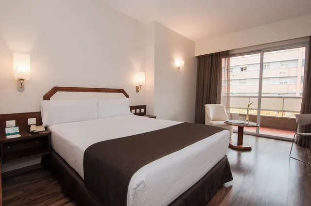 غرفة مفردة بسريرين منفصلين، Senator Barajas Hotel 7/10