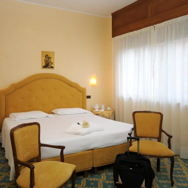 غرفة كلاسيكية ثلاثية، Grand Hotel Excelsior 4/7