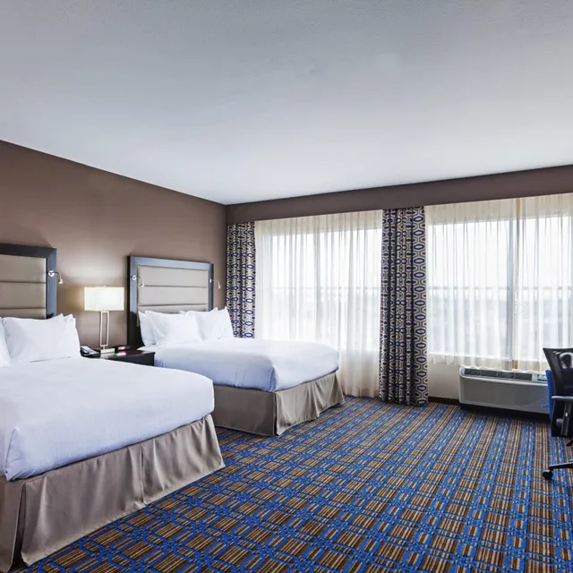غرفة رباعية بسريرين كوين بحوض استحمام لذوي الإعاقة، Hilton Garden Inn The Colony Dallas 5/9