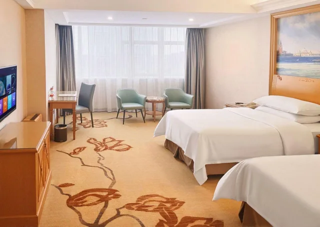 غرفة ديلوكس بسريرين منفصلين، Vienna International Hotel (Foshan Nanhai Heshun) 1/1