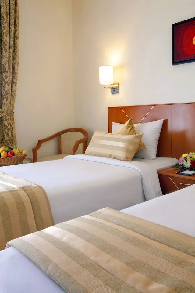 غرفة كلاسيكية بسريرين منفصلين، Landmark Hotel Baniyas 6/8
