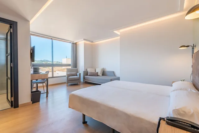 Select, Double Bed, No Balcony، Kyrat Amarac Suites 1/3