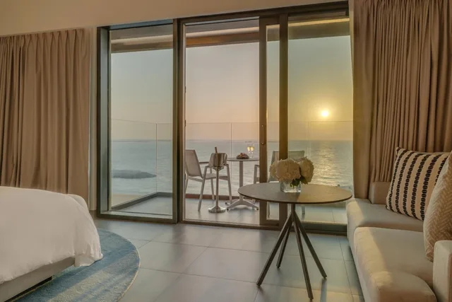 غرفة سوبيريور بسرير فردي بإطلالة على البحر، Movenpick Resort Al Marjan Island 5/8