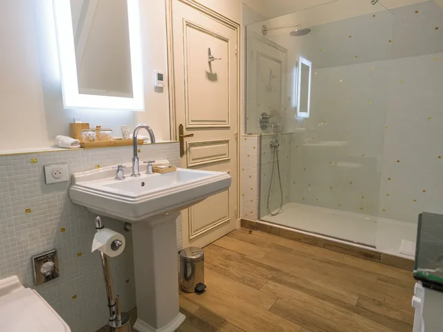 Deluxe, King Bed, LE CHATEAU D'AUDRIEU 10/10