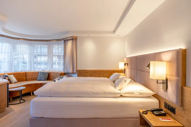 غرفة بريميوم بسرير كينج بإطلالة على الجبل، Hotel La Ginabelle 1/4