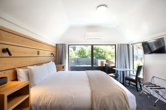 Studio, King Bed, Garden Area، Lomond Lodge 2/5