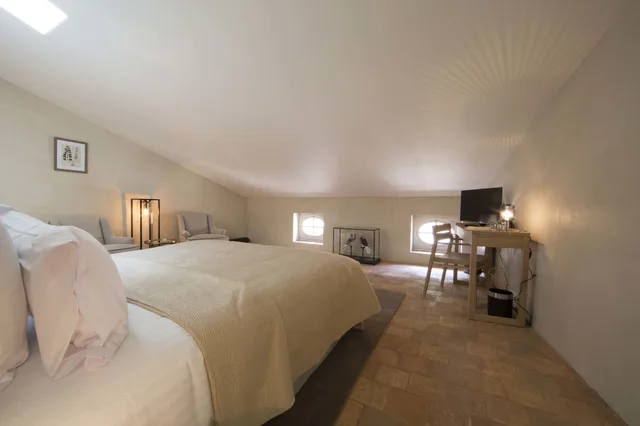 غرفة سوبيريور بسرير كوين، HOTEL DE LA VILLEON 10/10