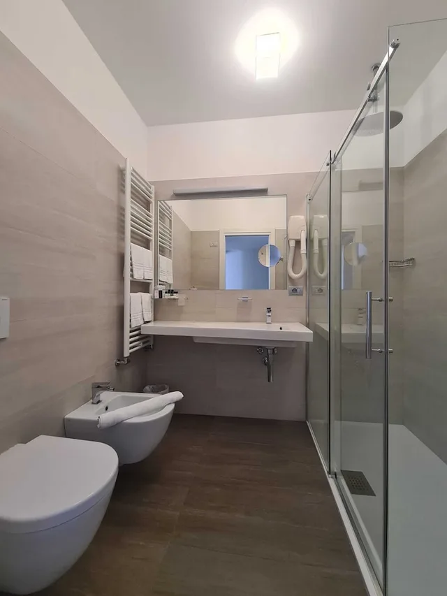 1 Bedroom, Quadruple, King and Twin Beds, Courtyard View, Hesperia Hotel & Residence 8/8