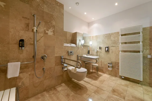 غرفة سوبيريور بسرير مزدوج، Leonardo Hotel Berlin KU DAMM 3/3