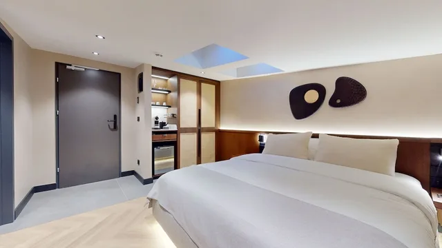 غرفة كلاسيكية بسرير كينج، Trianon 4/10