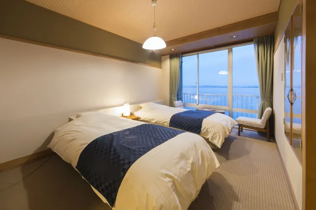 غرفة يابانية غربية بسريرين منفصلين، Awajishima Kanko Hotel 5/6