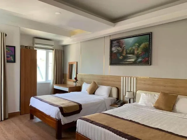 غرفة سوبيريور ثلاثية بسرير مزدوج وسرير فردي، Hong Thien 1 Hotel 1/5